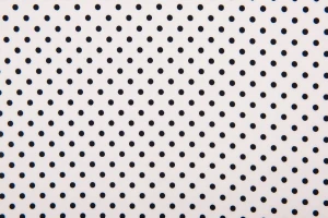 Prato czarne grochy na białym tle