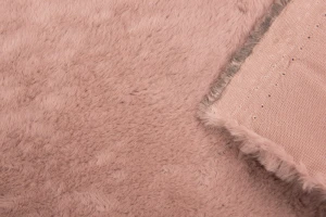 Dzianina futerkowa krótki włos pudrowy róż sztywny spód 10 mm (1)