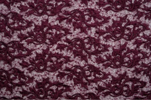 Gipiura z cekinami bordo