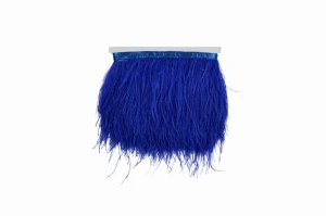 Strusie pióra na taśmie szafirowe