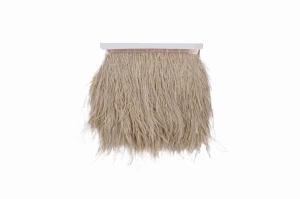 Strusie pióra na taśmie beżowe