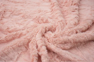 Dzianina futerkowa krótki włos 10mm ze strukturą różowa 